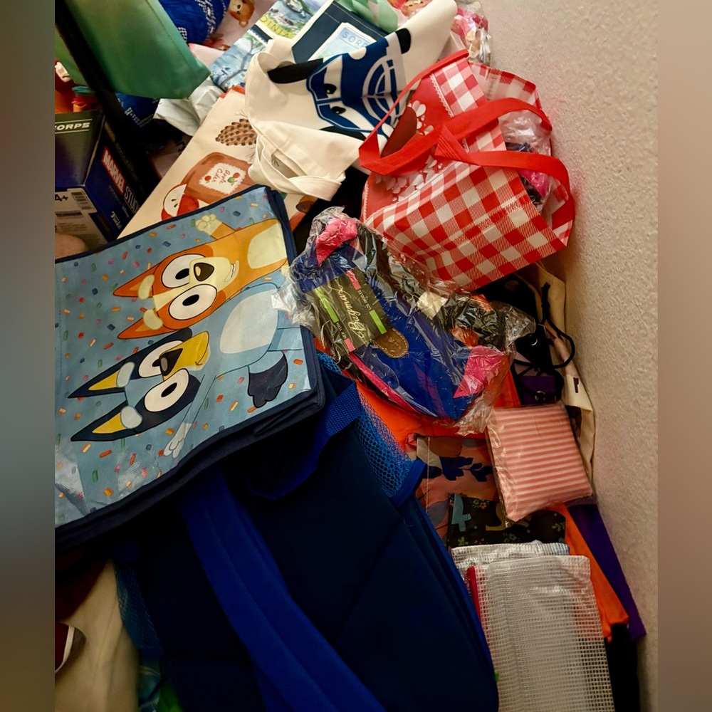 5lb box of totes, drawstring bags, cross bodies, backpacks, slings and belt bags